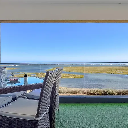 Ken Blacklock 아파트 푸제타