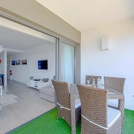 Ken Blacklock Apartment *