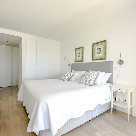 Ken Blacklock Apartment *